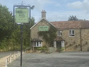 Parrett Hotel