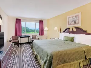 Travelodge by Wyndham Chambersburg