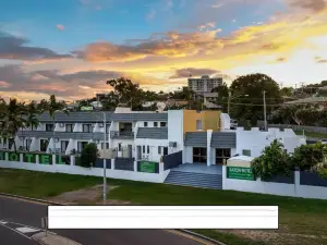 Aaron Motel