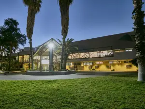 Cresta Thapama Hotel