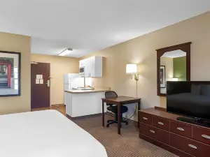 Extended Stay America Suites - Kansas City - South