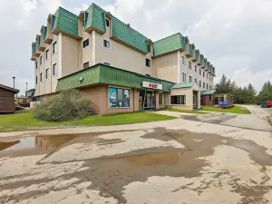 Cozy Snowshoe Condo Rental Walk to Chair Lift!