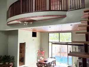 Villa Sibolangit Satu Hati Near Hillpark with Private Pool