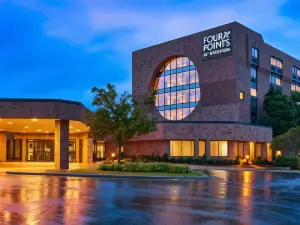 Four Points by Sheraton Milwaukee North Shore