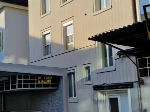 Bastis Family Apartment