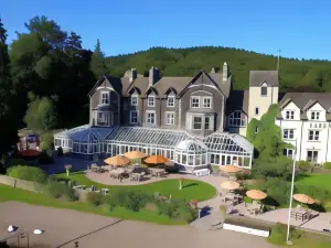 Lakeside Hotel and Spa