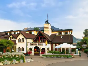 Swiss-Chalet Merlischachen - Romantik Schloss-Hotel am See