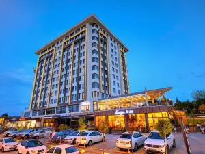 Nova Vista Deluxe Eskisehir, Radisson Individuals