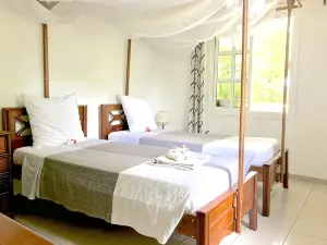 โรงแรมร้านอาหาร หอสวนแห่งสันติภาพ