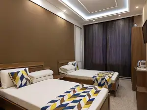 Double L Hotel