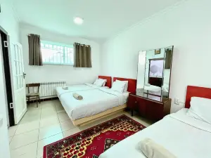 Duet Hostel & Hotel