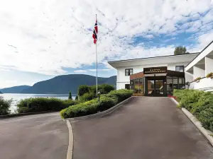 Olden Fjordhotel