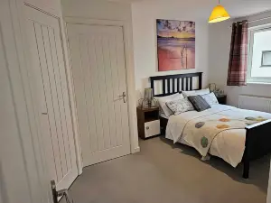 Ipswich - 3 Beds - Sleeps 6 - Private Garden