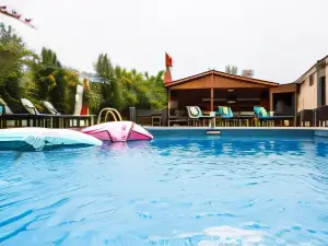 Mikhael's Hotel