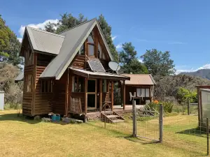 森林漫步小屋