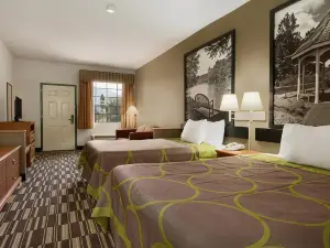 Super 8 by Wyndham Chatsworth/Dalton