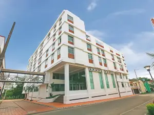 ホテル ハカリタマ コロニアル