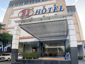 Marilyn Hotel Serpong