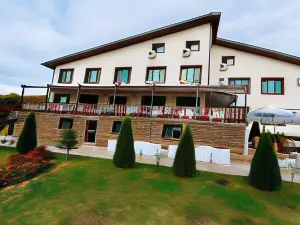 Family Hotel Borovitsa