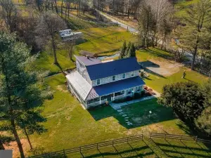 Family Friendly Home w/ Large 1 Acre Backyard & Decks