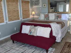 Come Friday Cottages