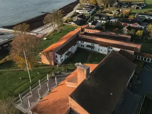 Strandhotel Klinten Aps