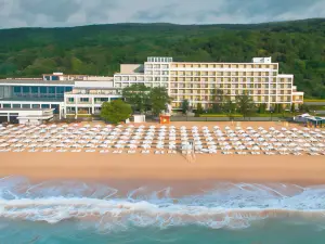 Grifid Encanto Beach Hotel - Medispa, Ultra All Inclusive & Private Beach