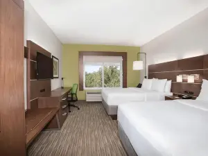 Holiday Inn Express & Suites Sterling