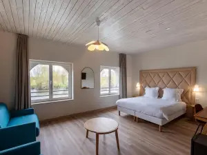 โดแมน เดอ ลา คูร์บ์ โรงแรม & สปา