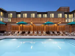 엠버시 스위트 바이 힐튼 볼더