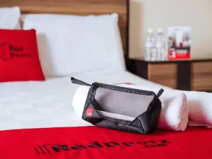 RedDoorz @ Poblacion Sur Sigma