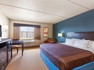 AmericInn by Wyndham Monmouth