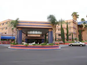 Ramada by Wyndham Viscount Suites Tucson East
