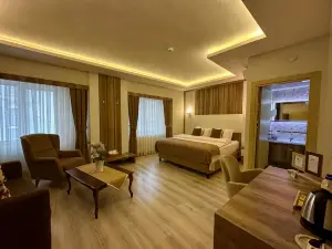 Line Suite Hotel