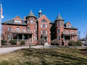 The Centennial Hotel