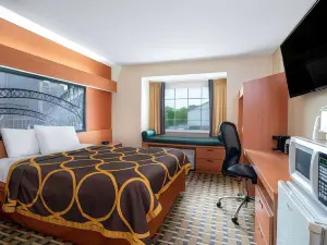 Super 8 by Wyndham Columbus West