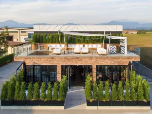 Ophelia Hotel