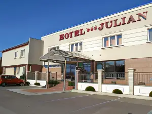 Hotel Julian