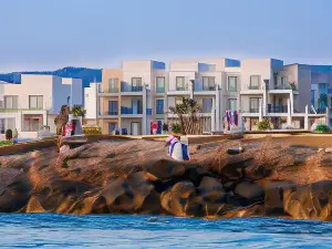 Amphora Hotel & Suites