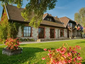Karlamuiza Country Hotel
