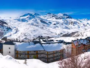 Apartamentos Midi 3000