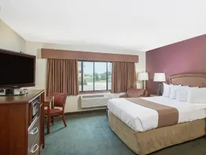 AmericInn by Wyndham Kearney