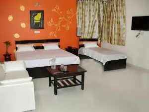 Hotel Golden Leaf , Sagar
