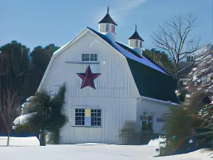 Inn at Huntingfield Creek