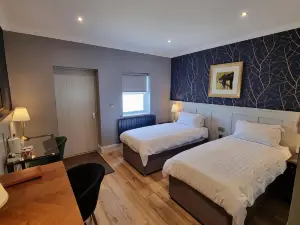 White Horse Inn & Restaurant