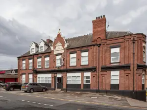 Dusties Hotel