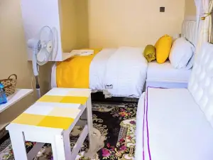 Lux Suites Luxylife Studios Kenol