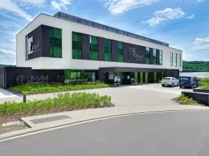 R Hotel Experiences