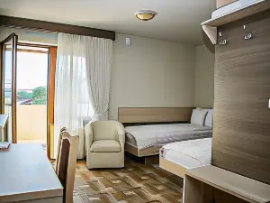 Domino Residence
