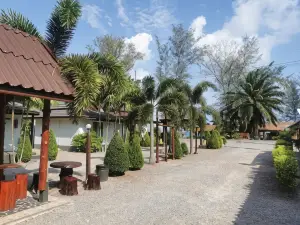 Lung Pod 9 Resort